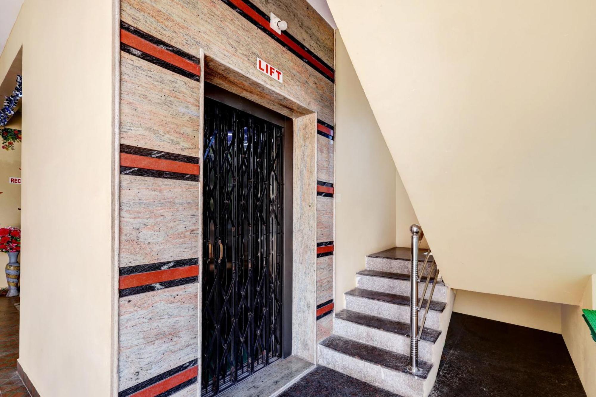 Sri Sakthi Home Stay - Beyond The Expectations- 10 To 15 Minutes Drive From Railway Station And Bus Station Тирупати Екстериор снимка